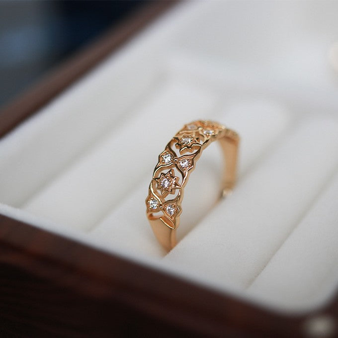 Wholesale Vintage lace hollowed out diamond inlaid light luxury ring