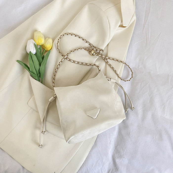Wholesale Minimally new fashionable bucket bag, crossbody bag, popular chain handbag