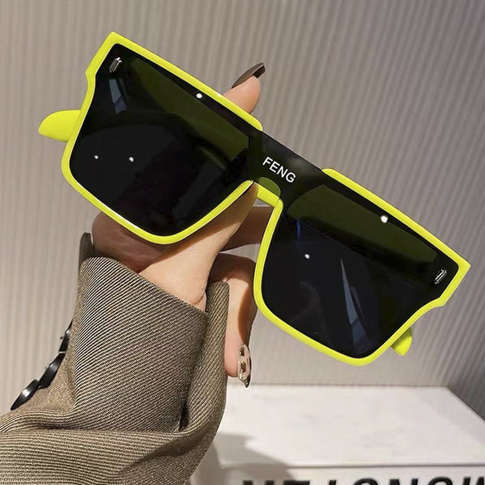 Wholesale Personalized sunglasses, black riding windproof sunglasses