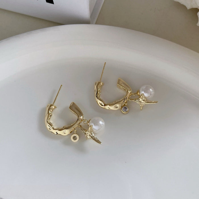 Wholesale Fashionable and minimalist design, pearl earrings, silver pendant earrings, light luxury