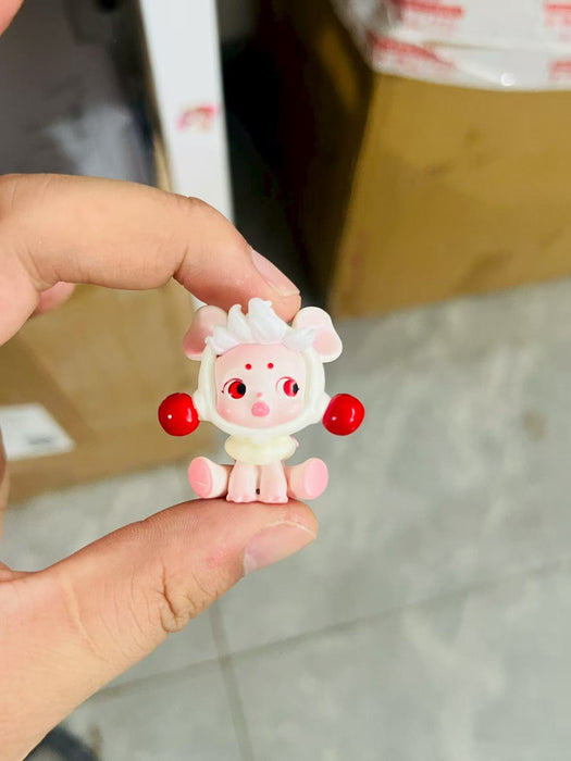 Wholesale cute grain play hand toy doll ornaments toy