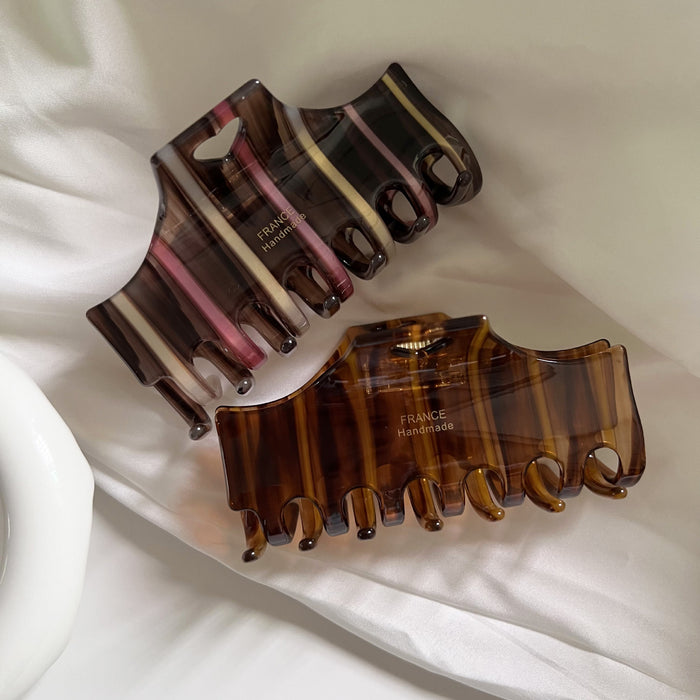 Wholesale A niche high-end love stripe clip with retro temperament, back of the head dished hair, shark clip, half zip hair clip