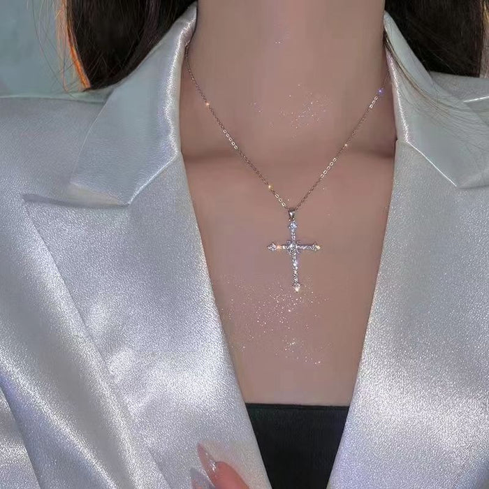 Wholesale Star shaped titanium steel cross necklace, light luxury zircon sparkling diamond collarbone chain, street accessory