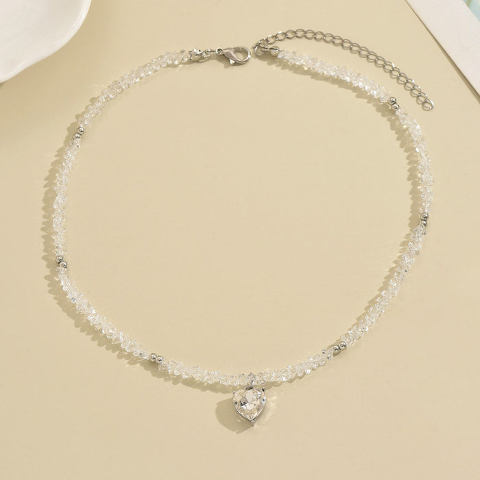 Wholesale Fashionable, simple and versatile crystal heart necklace with sparkling heart-shaped zircon pendant and collarbone chain