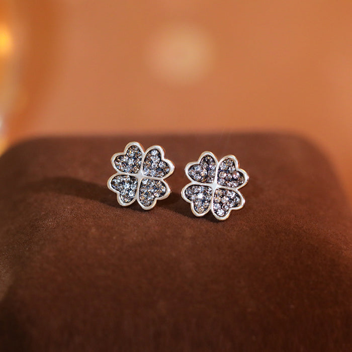 Wholesale Small earrings without ear holes, light luxury temperament, exquisite earrings, ear clips