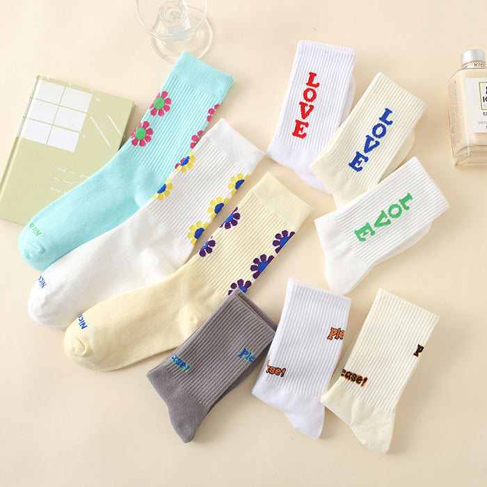 Wholesale Niche Men's Medium Socks, Alphabet Skateboarding Socks, Sports Long Socks, Women's Socks