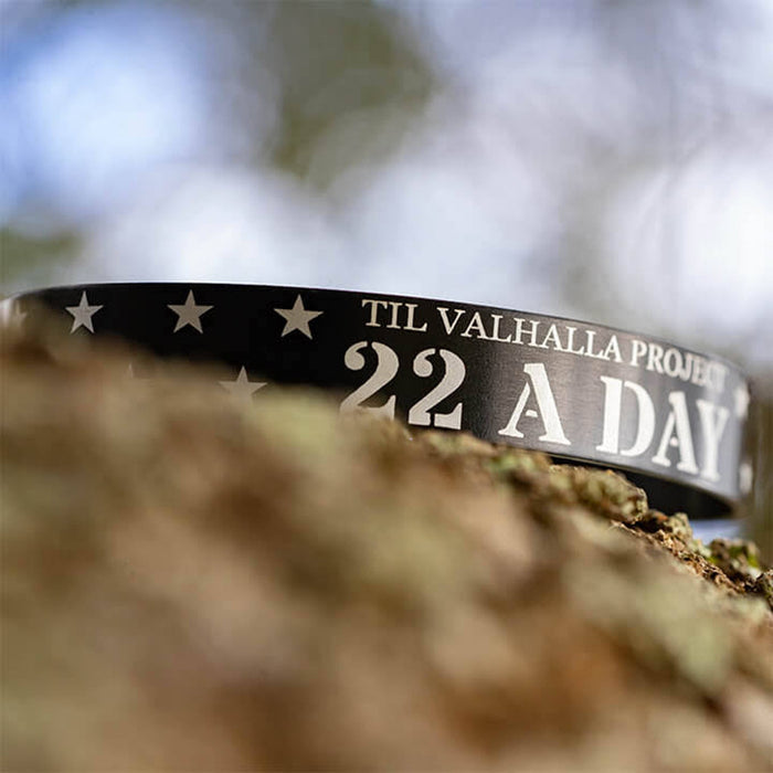 Wholesale Commemorative bracelet electroplated with stainless steel lettering