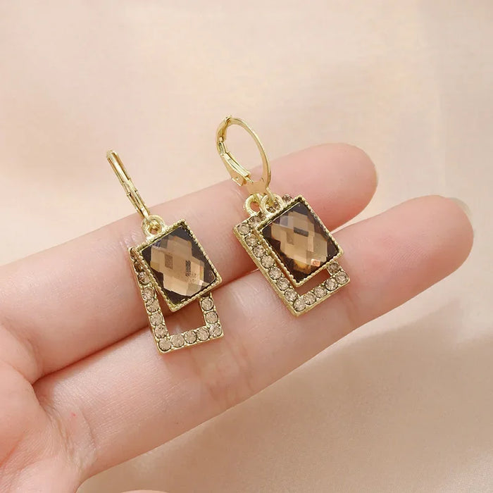 Wholesale Square earrings, light luxury retro high-end feeling, ear buckle accessories, fashionable temperament, versatile earrings accessories