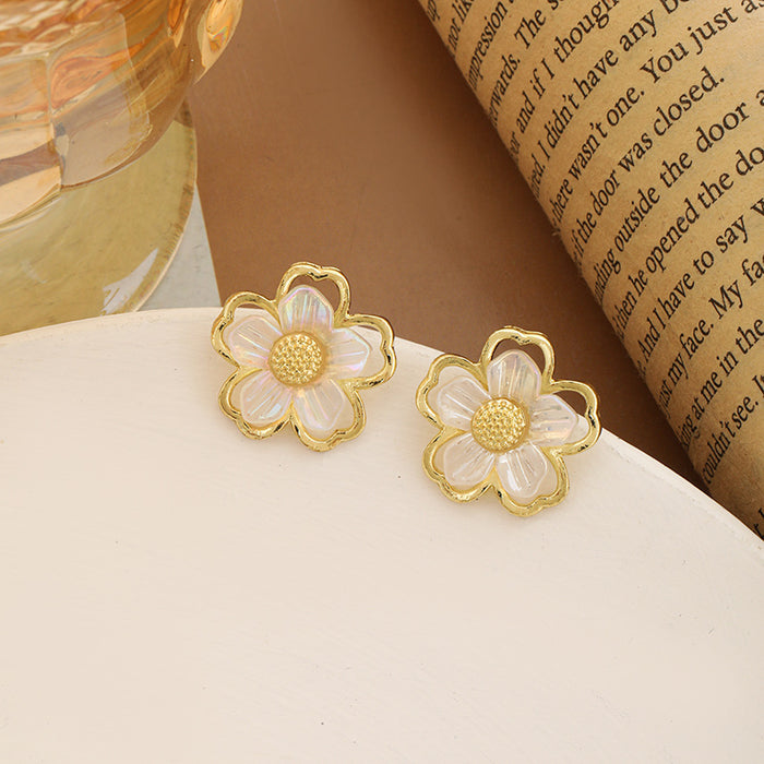 Wholesale Geometric fashion, compact and exquisite, light luxury, niche earrings