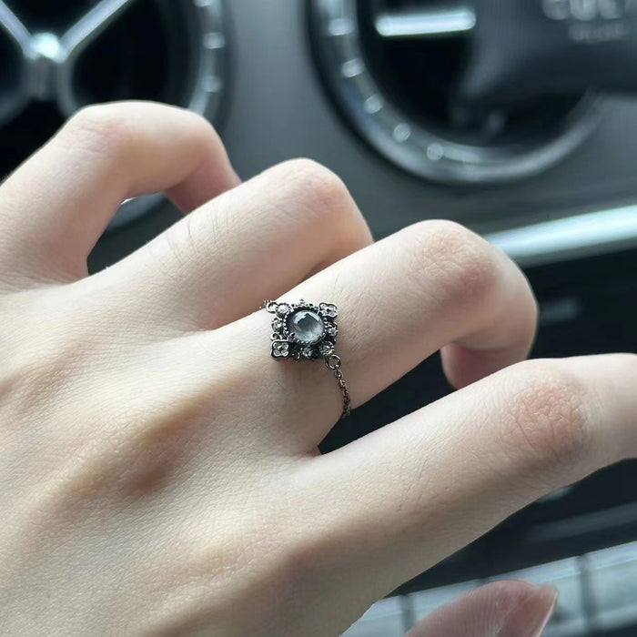 Wholesale Vintage floral ring with unique niche design, high-end and exquisite ring