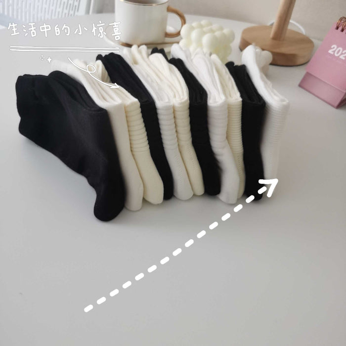 Wholesale Socks with cute vertical stripes