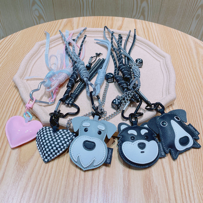 Wholesale Original DIY leather keychain cartoon figurine hanging accessories wholesale creative backpack exquisite pendant small accessories