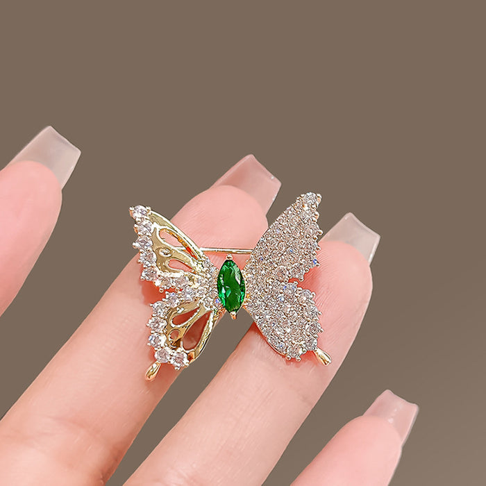 Wholesale Light luxury, dynamic butterfly hollow sparkling diamond brooch, anti glare buckle, temperament cardigan, silk scarf buckle, fixed clothes