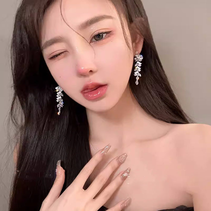 Wholesale Light luxury sparkling diamond zircon wheat ear earrings with a niche design sense, long tassel leaf earrings with earrings
