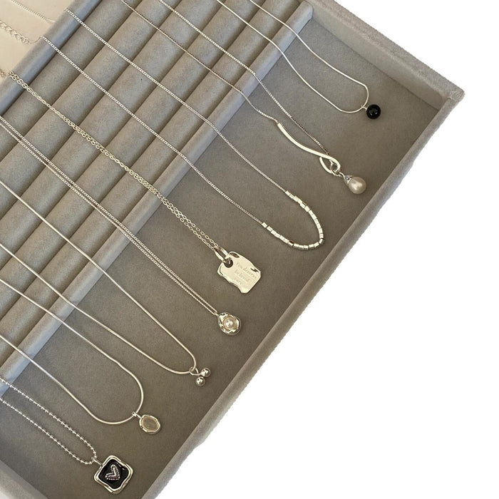 Wholesale Fragmented silver niche design pearl necklace versatile pure silver collarbone chain