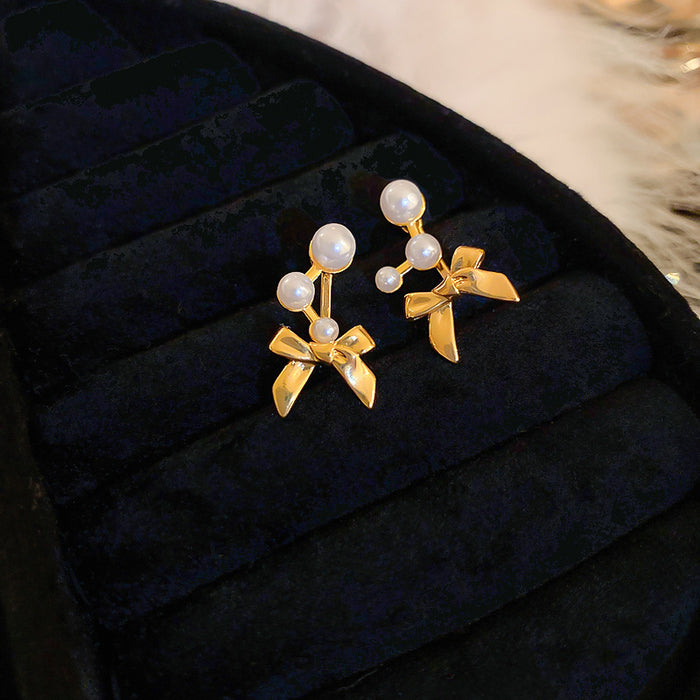 Wholesale Silver needle zircon round artificial pearl earrings high-end luxury retro earrings unique French design earrings