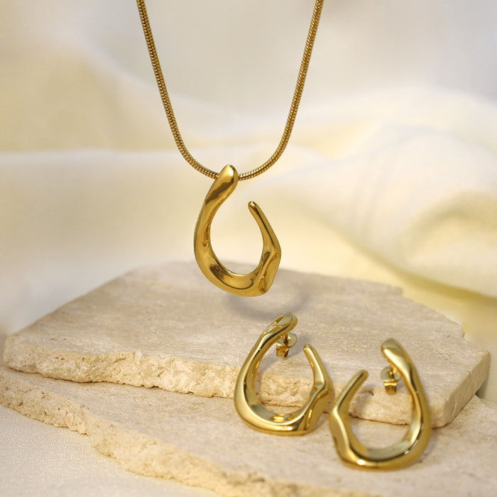 Wholesale Metallic style,  sweet and cool irregular geometric U-shaped earrings