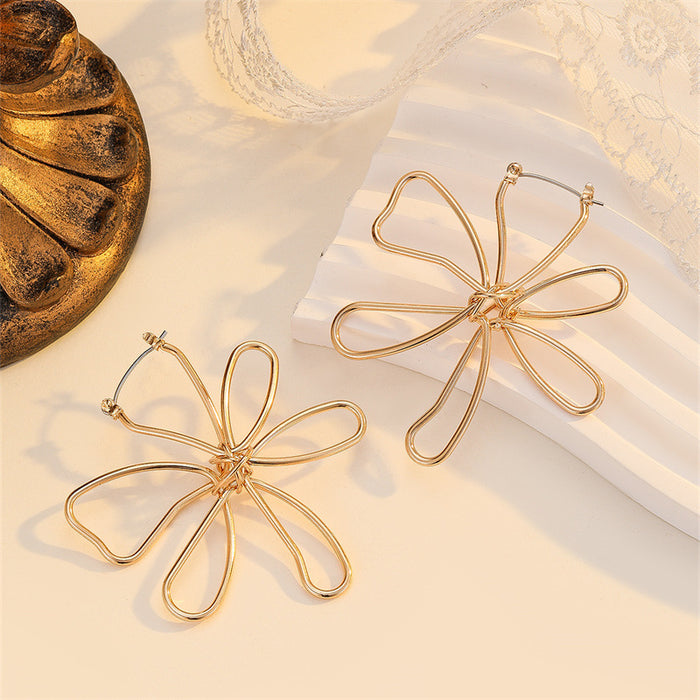 Wholesale metal line winding hollow flower earrings exaggerated personality design sense earrings