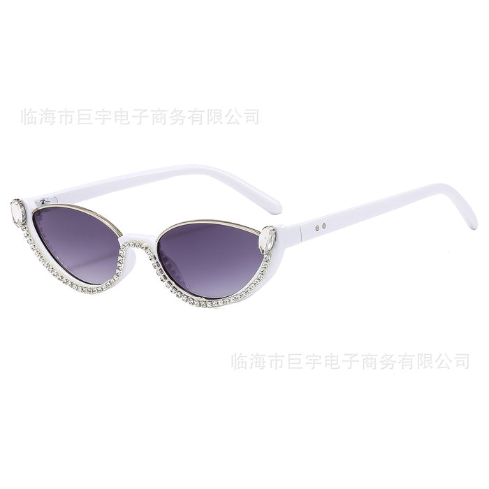 Wholesale New Fashion Cat's Eye Women's Sunglasses Luxury Frame Inlaid Diamond Sunglasses Fashion Glasses