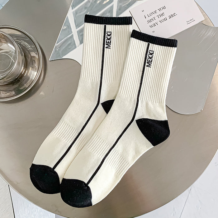 Wholesale Black and white striped socks, mid tube socks with letters on the outside, trendy socks, minimalist sports style long socks