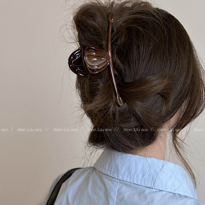 Wholesale Amber antique style oil painting hair clip, women's back of the head, new style with large shark clip, high-end hair accessory