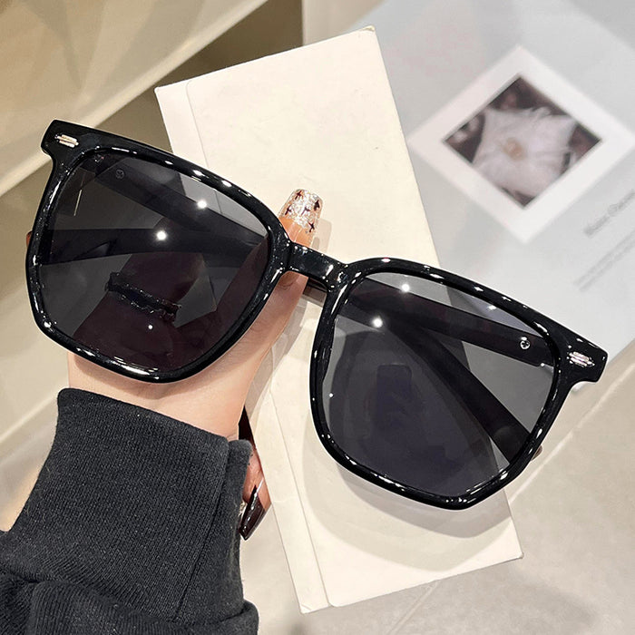 Wholesale High end fashion sunglasses with irregular frames, UV resistant sunglasses