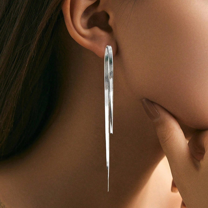 Wholesale Fashionable and personalized snake chain long tassel earrings