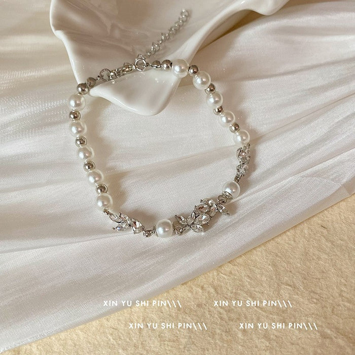 Wholesale Flower butterfly bracelet, light luxury temperament, high-end sense, niche design, versatile star bracelet