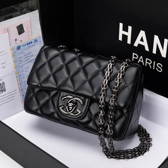 Wholesale Women' s Genuine Leather Diamond Quilted Crossbody Bag Chain Strap Retro Fashion Accessory
