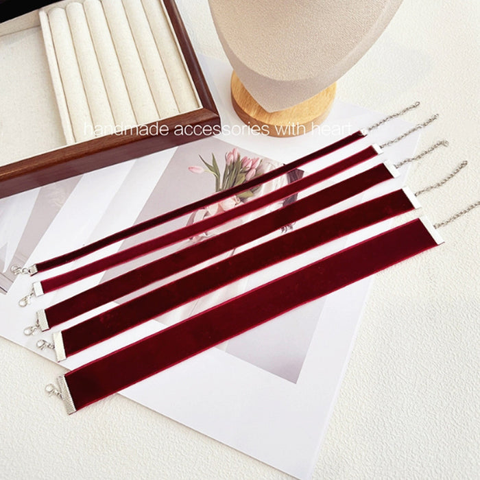 Wholesale Velvet collar retro simple velvet necklace women's accessories collarbone chain fashion necklace