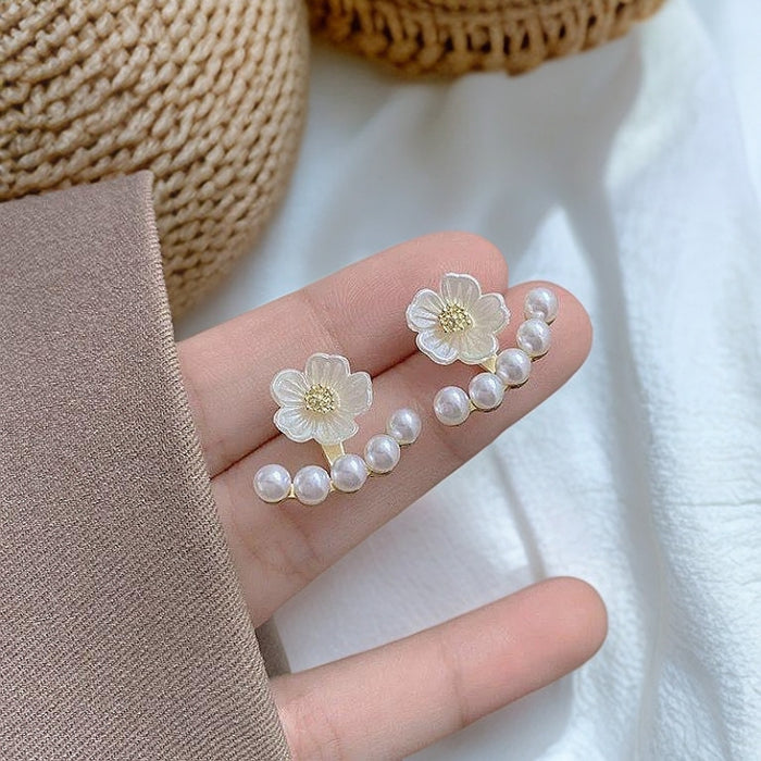 Wholesale Imitation pearl camellia earrings, a two on pearl earring with a light luxury and fashionable temperament