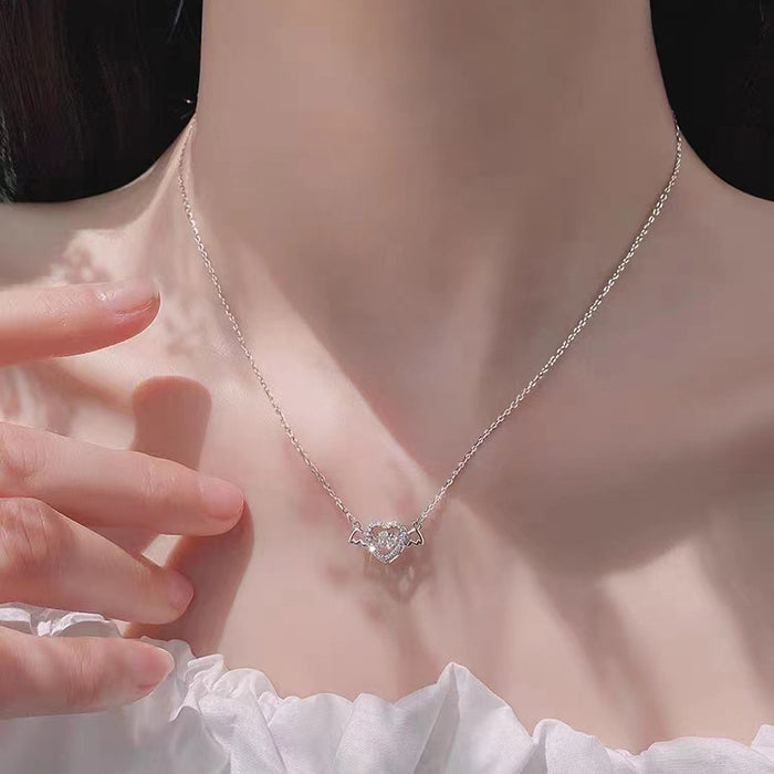 Wholesale Titanium steel necklace, heart-shaped pendant, light luxury accessory, collarbone chain