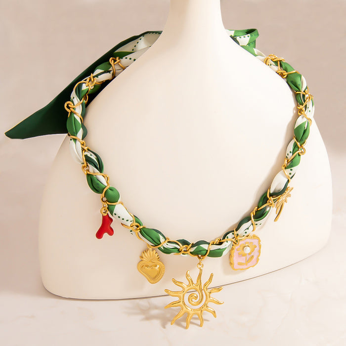 Wholesale Titanium Steel Necklace  Gold Accessible Luxury High-End Sun Flower Silk f Titanium Steel Color-Preserving Clavicle Chain Necklace