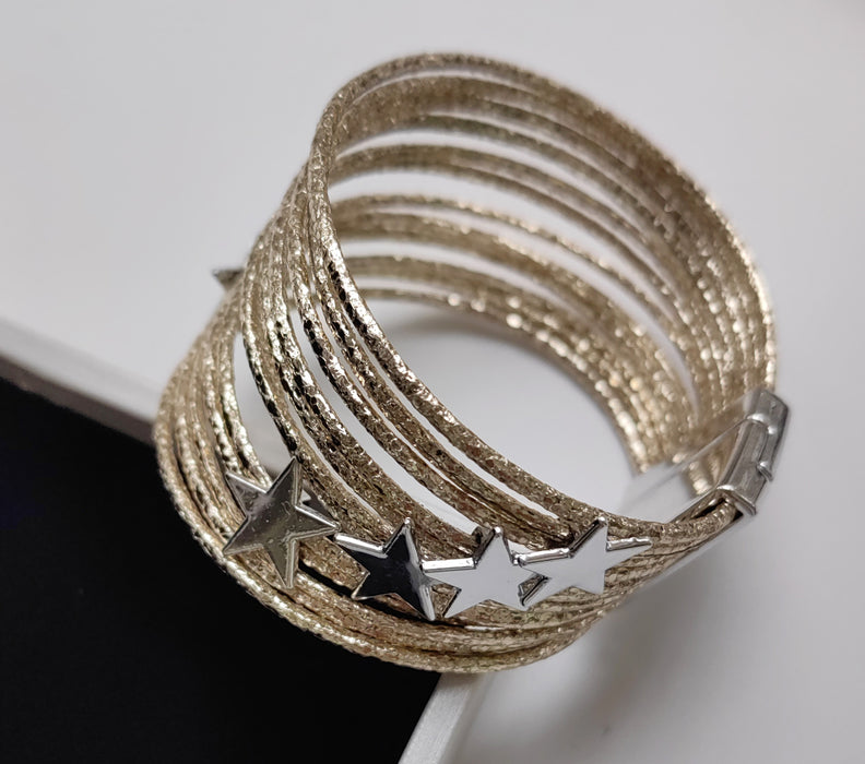 Wholesale Multi layer round bar bracelet, women's fashion bracelet, pentagram accessory, magnetic suction bracelet, wholesale of bracelet