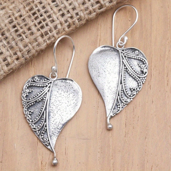 Wholesale Vintage heart-shaped alloy pendant earrings with versatile personality