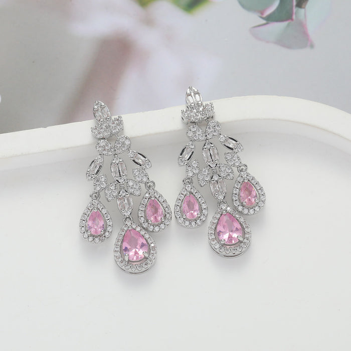 Wholesale Feather tassel earrings, retro fashion earrings, niche high-end, exaggerated earrings