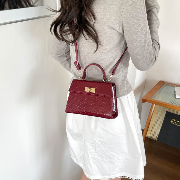 Wholesale Vintage Chic Small Square Crossbody Bag Everyday Fashion Accessory