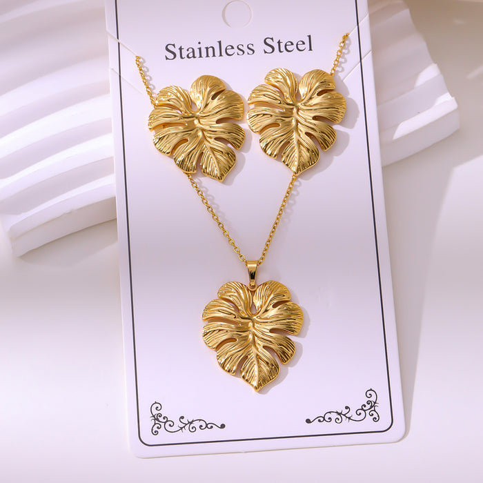 Wholesale RetroEarrings Necklace Stainless Steel Gold-Plated Jewelry