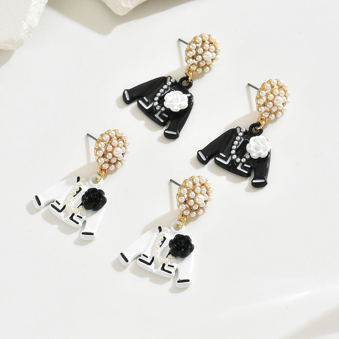 Wholesale Fashionable dangling earrings and luxurious pearl like earrings