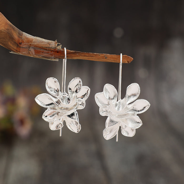 Wholesale Vintage flower alloy elegant personality fashionable temperament earrings and earrings