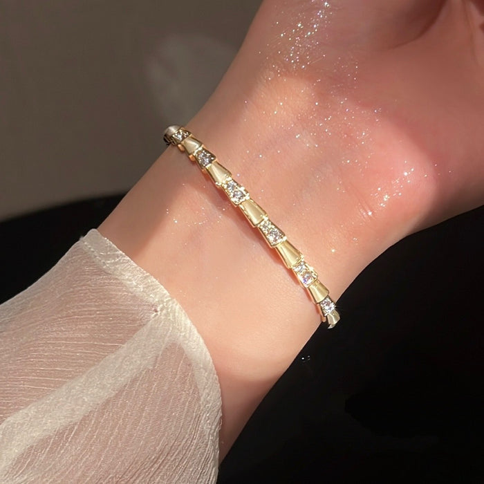 Wholesale Black gold clover bracelet flash diamond bracelet