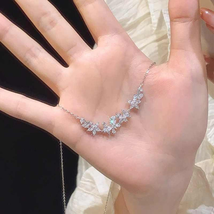 Wholesale Silver necklace for women, niche design, light luxury flower collarbone chain, zircon pendant