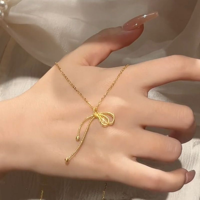 Wholesale   four-leaf clover zircon necklace niche  titanium steel non-fading clavicle chain