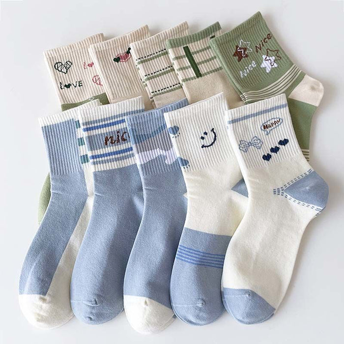 Wholesale Cartoon style fresh and versatile long socks with mid length socks