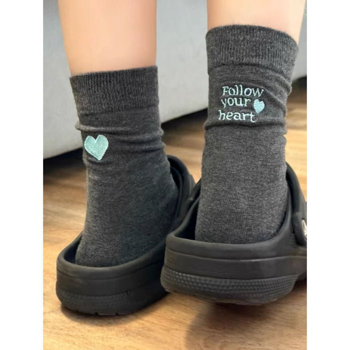 Wholesale Embroidered letters, heart-shaped socks, cotton mid-term socks