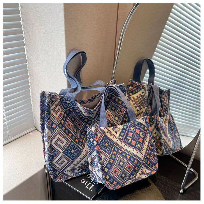 Wholesale Large capacity ethnic commuter tote bag fashionable commuter cloth bag college students class shoulder bag