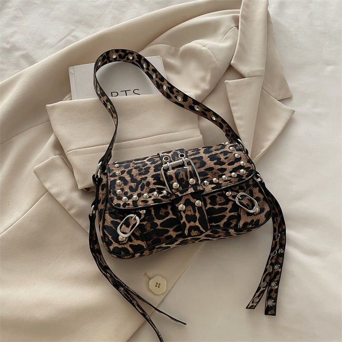 Wholesale Texture rivet personalized design single shoulder crossbody