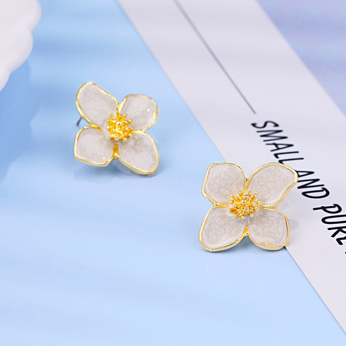 Wholesale Gardenia flower earrings, elegant geometric earrings, light luxury, niche high-end earrings