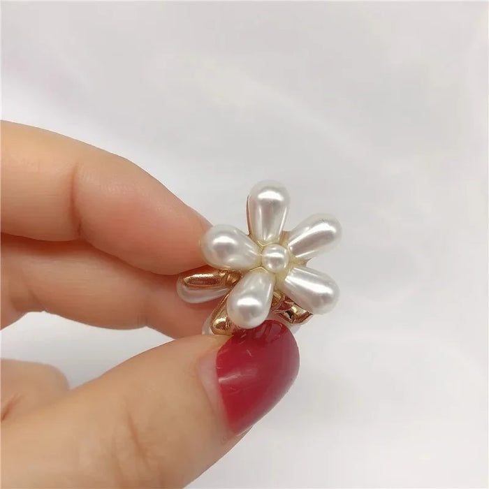 Wholesale Pearl small flower hair clip, vintage daisy flower hair clip, mini elegant bangs clip, edge clip