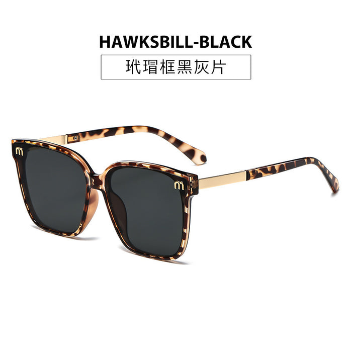 Wholesale Large frame sunglasses with a high-end feel, retro box design, UV resistant sunglasses for the beach